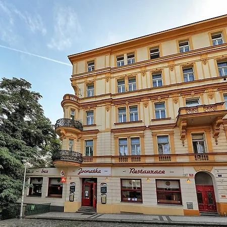 Safarikova Apartamento *