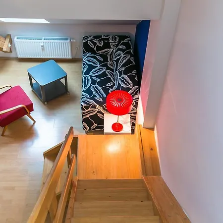 Apartamento Safarikova *