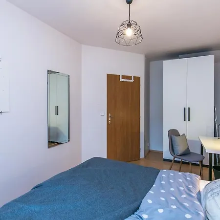 Apartamento Safarikova *